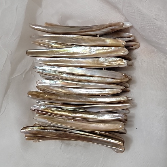 Tortoise Shell Cuff - Picture 4 of 4